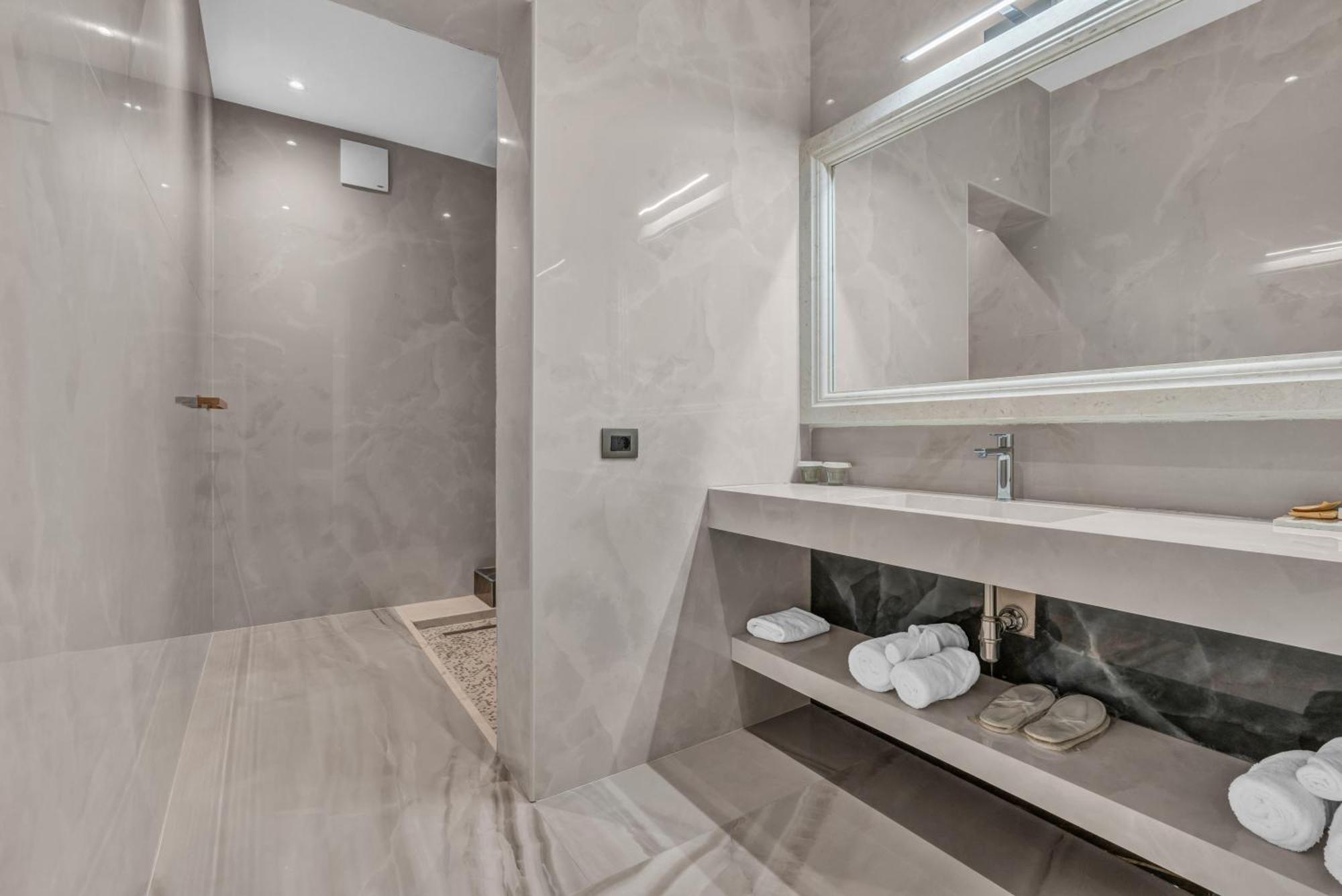 Hotel Plaza Berat Eksteriør bilde