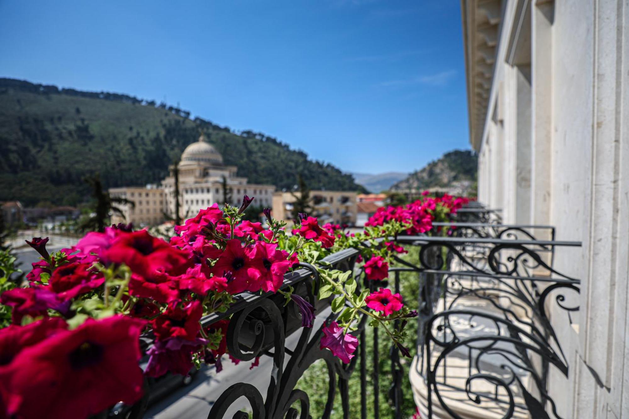 Hotel Plaza Berat Eksteriør bilde