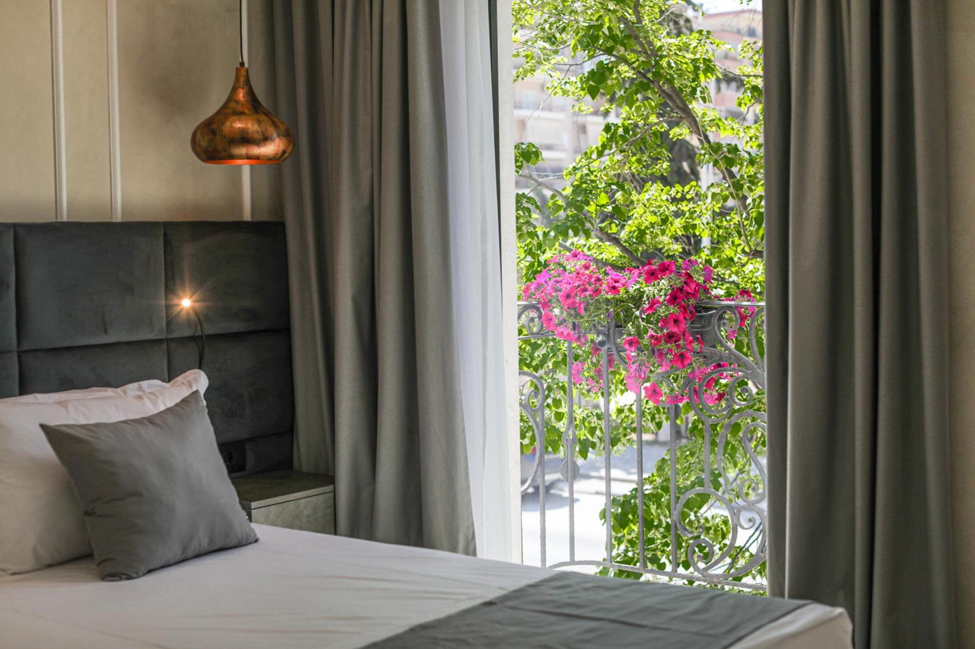 Hotel Plaza Berat Eksteriør bilde