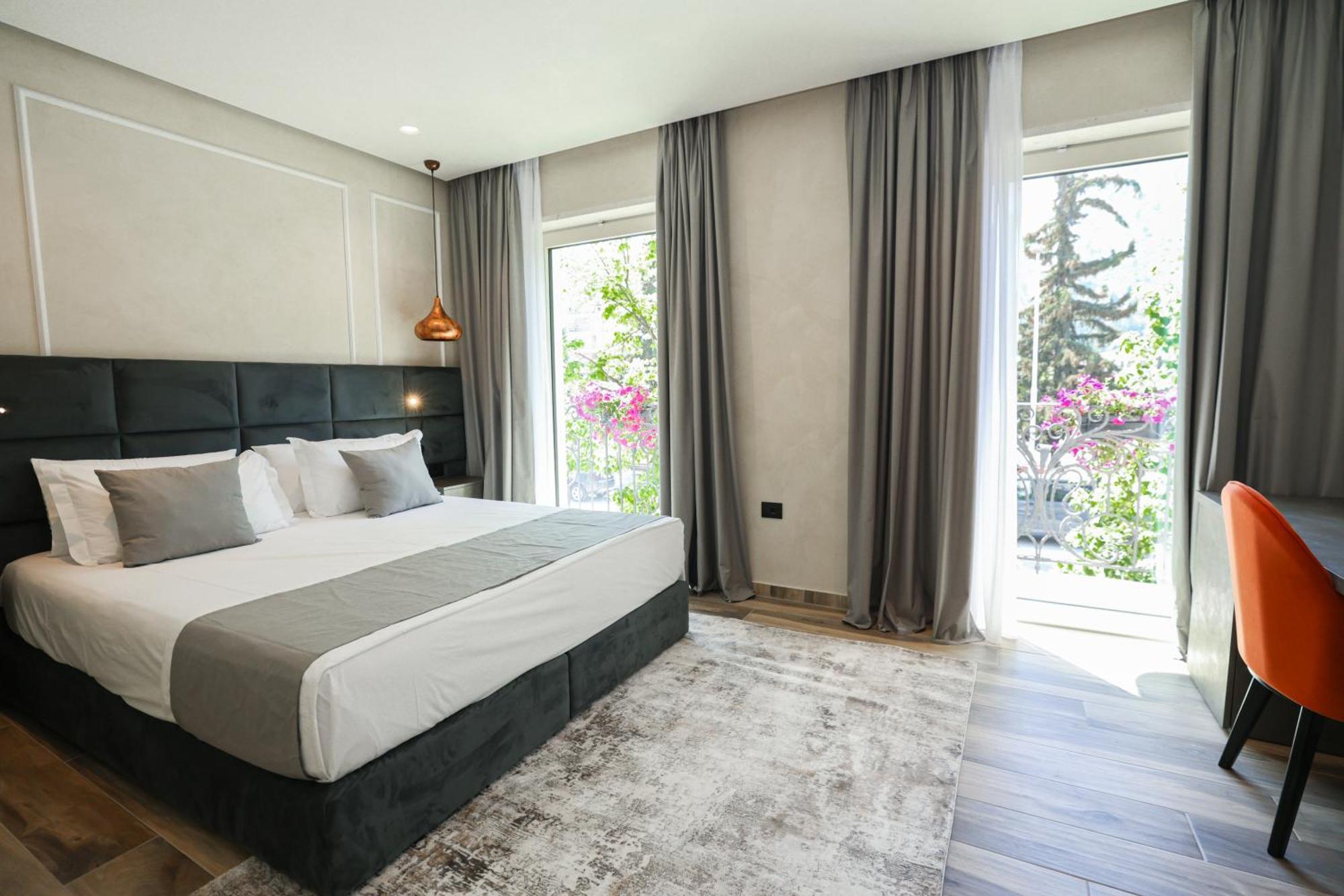 Hotel Plaza Berat Eksteriør bilde
