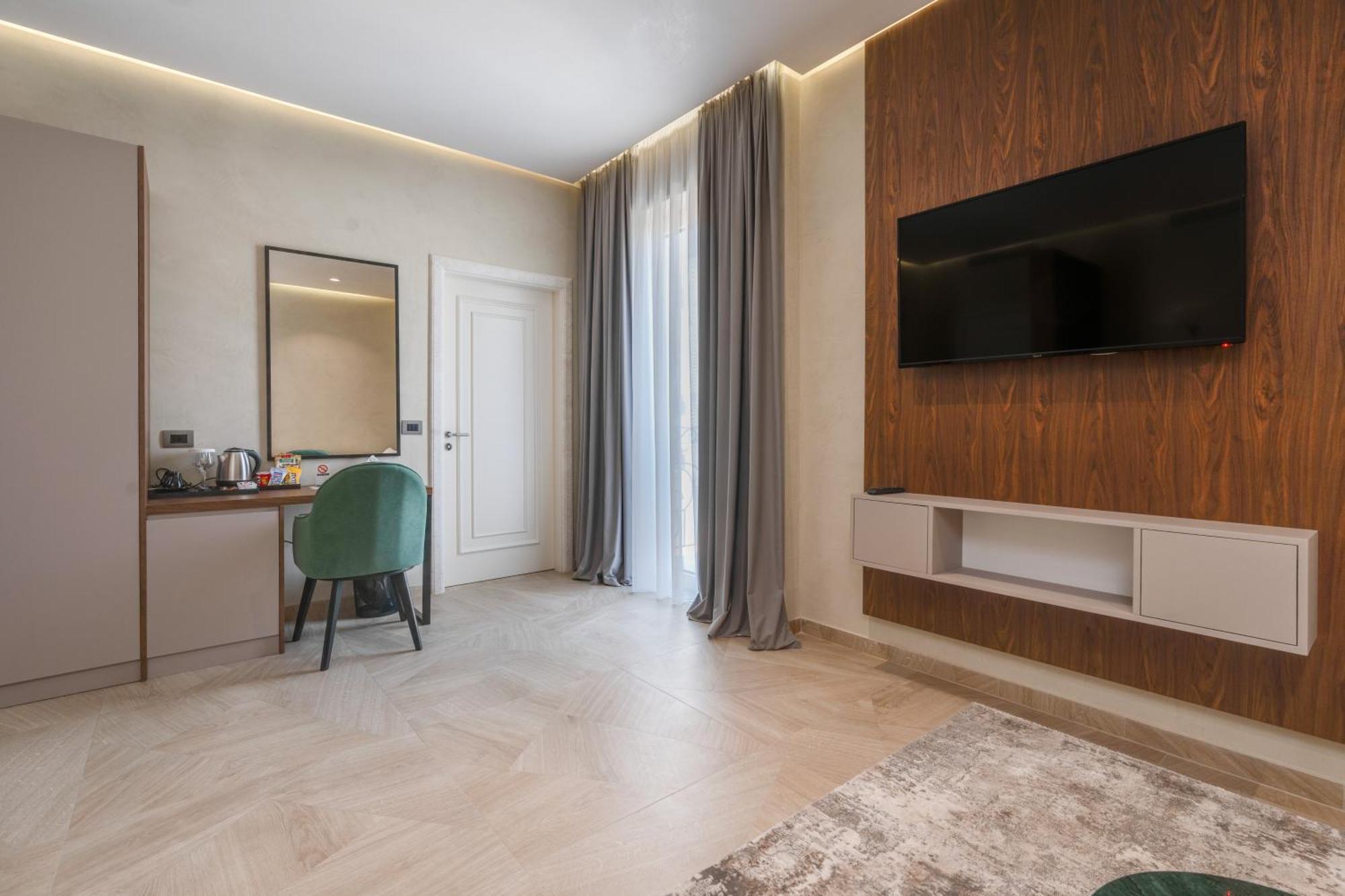 Hotel Plaza Berat Eksteriør bilde